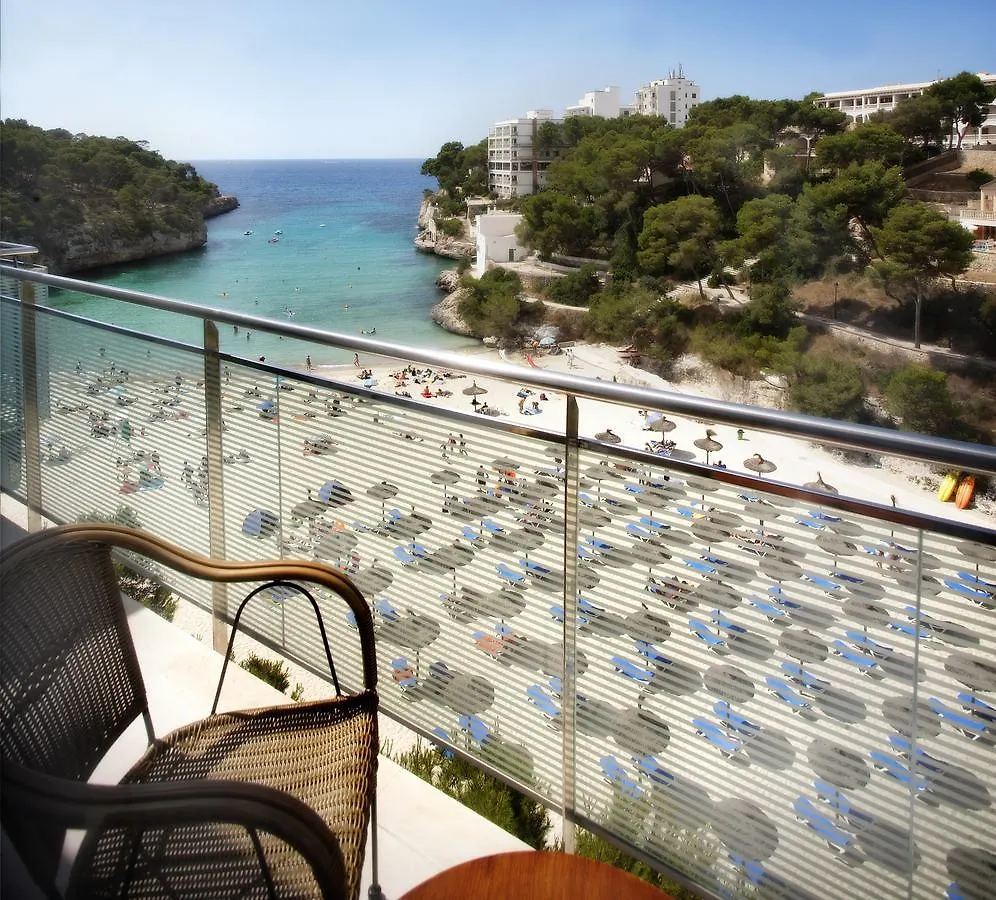 Hotel Apartamentos Cala Сантаньи