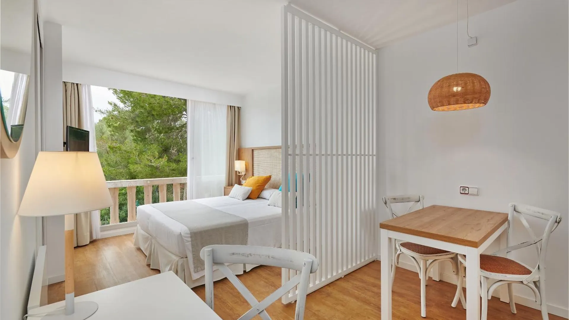 Hotel Apartamentos Cala Santanyí Spanien